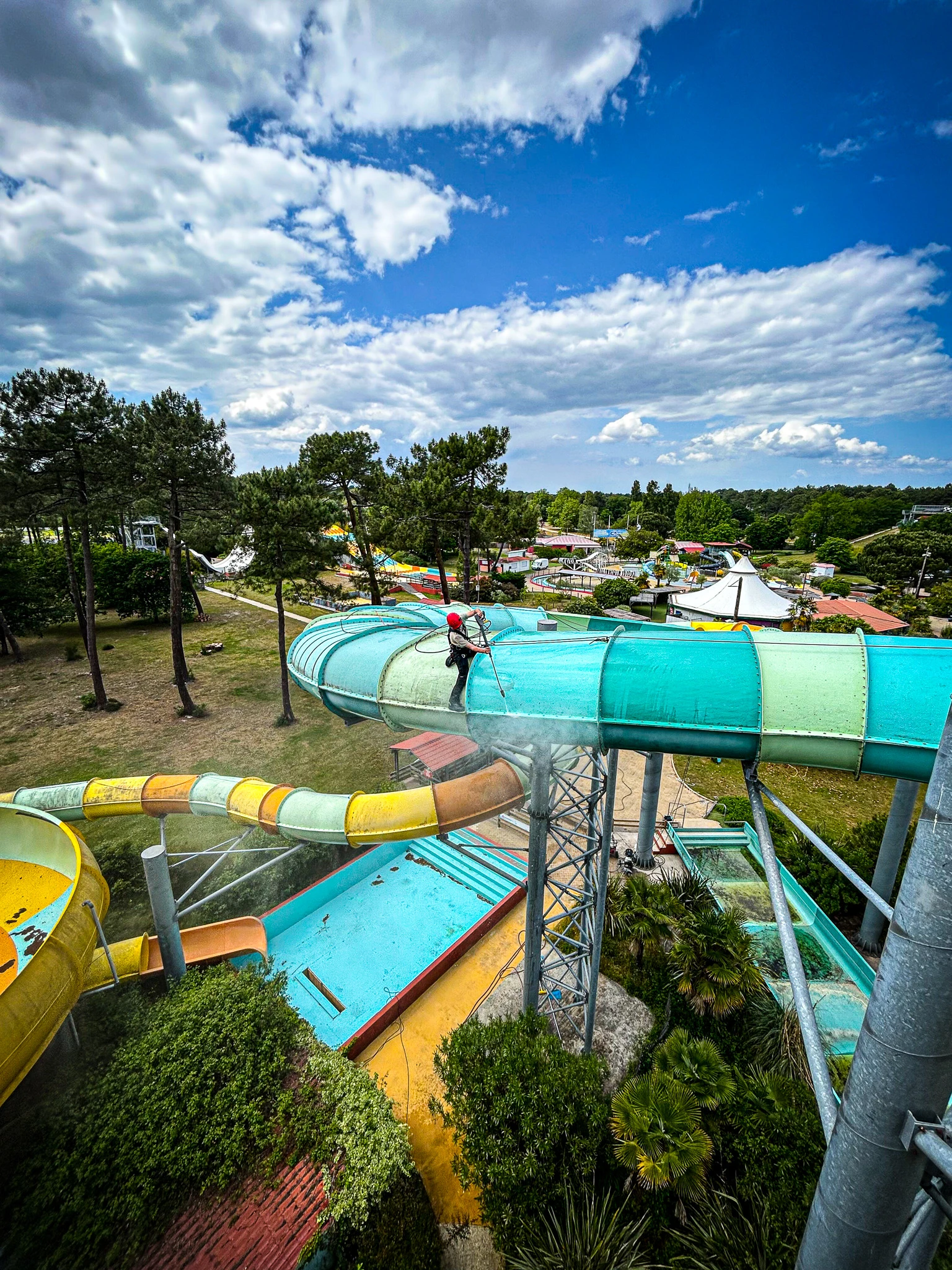 Intervention de cordistes MS Access pour prêts pour la nouvelle saison chez AQUALAND à Gujan Mestras (industrie) – 1